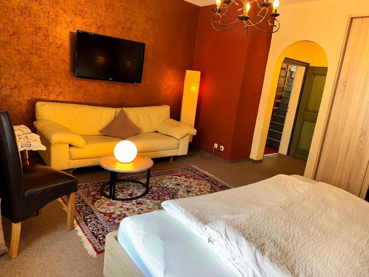 Hotel Zrenners Garni Waldsassen Εξωτερικό φωτογραφία
